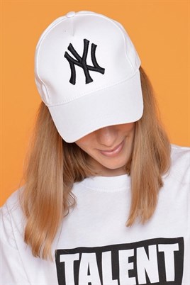NY Nakışlı Kadın Beyaz Şapka